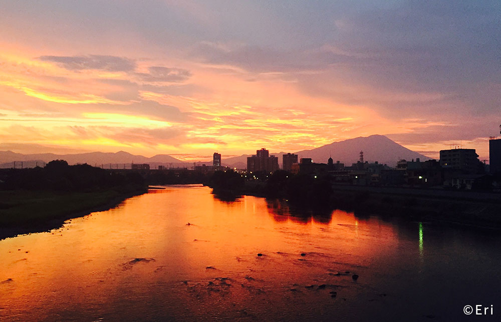 盛岡市 岩手山と北上川